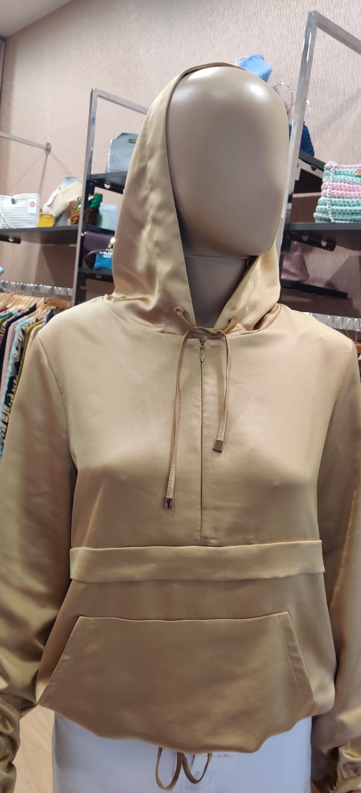 Camisola com carapuço