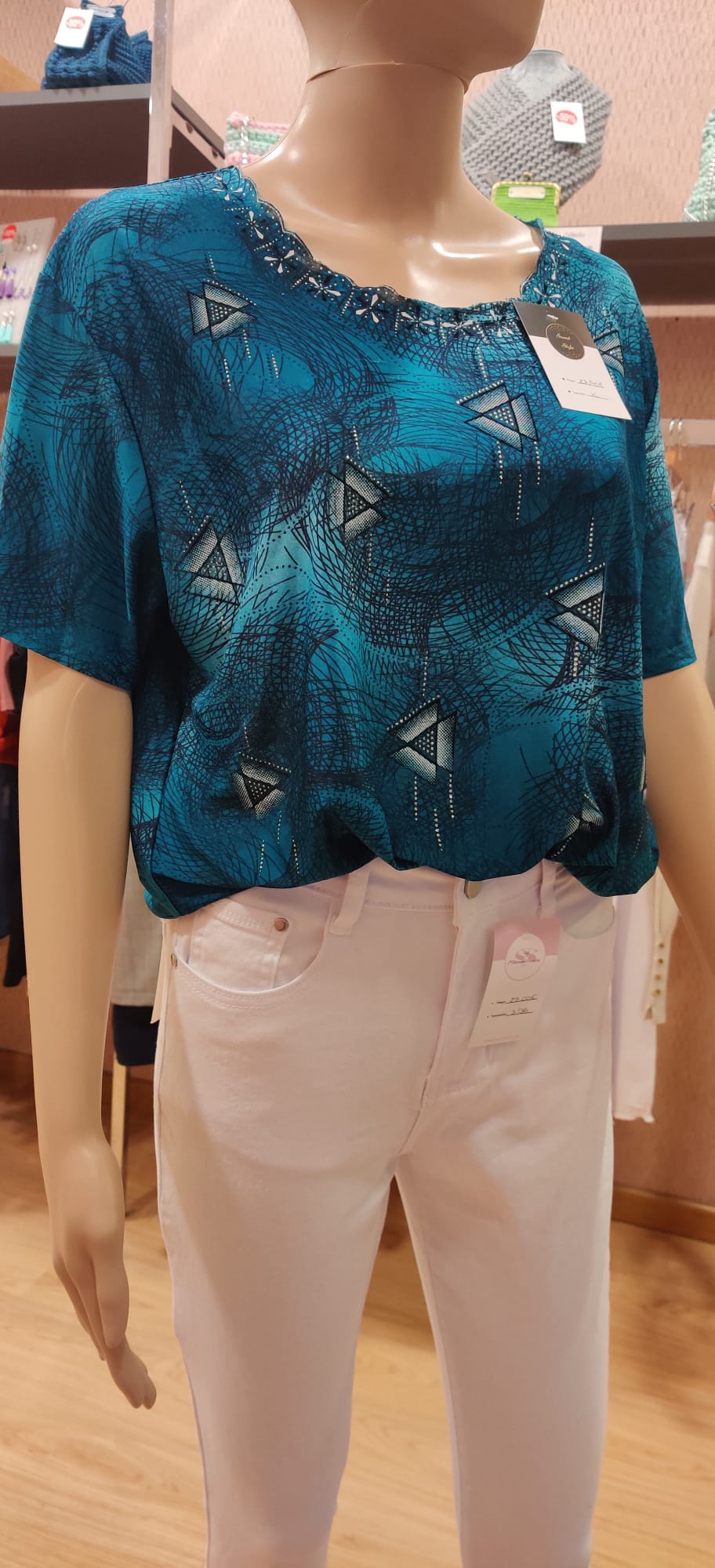 T-Shirt com brilhantes