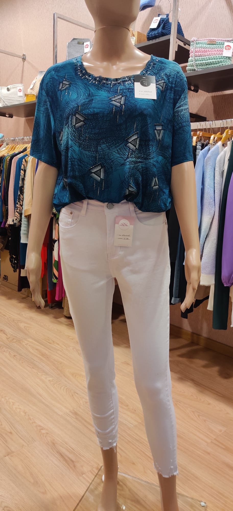 T-Shirt com brilhantes