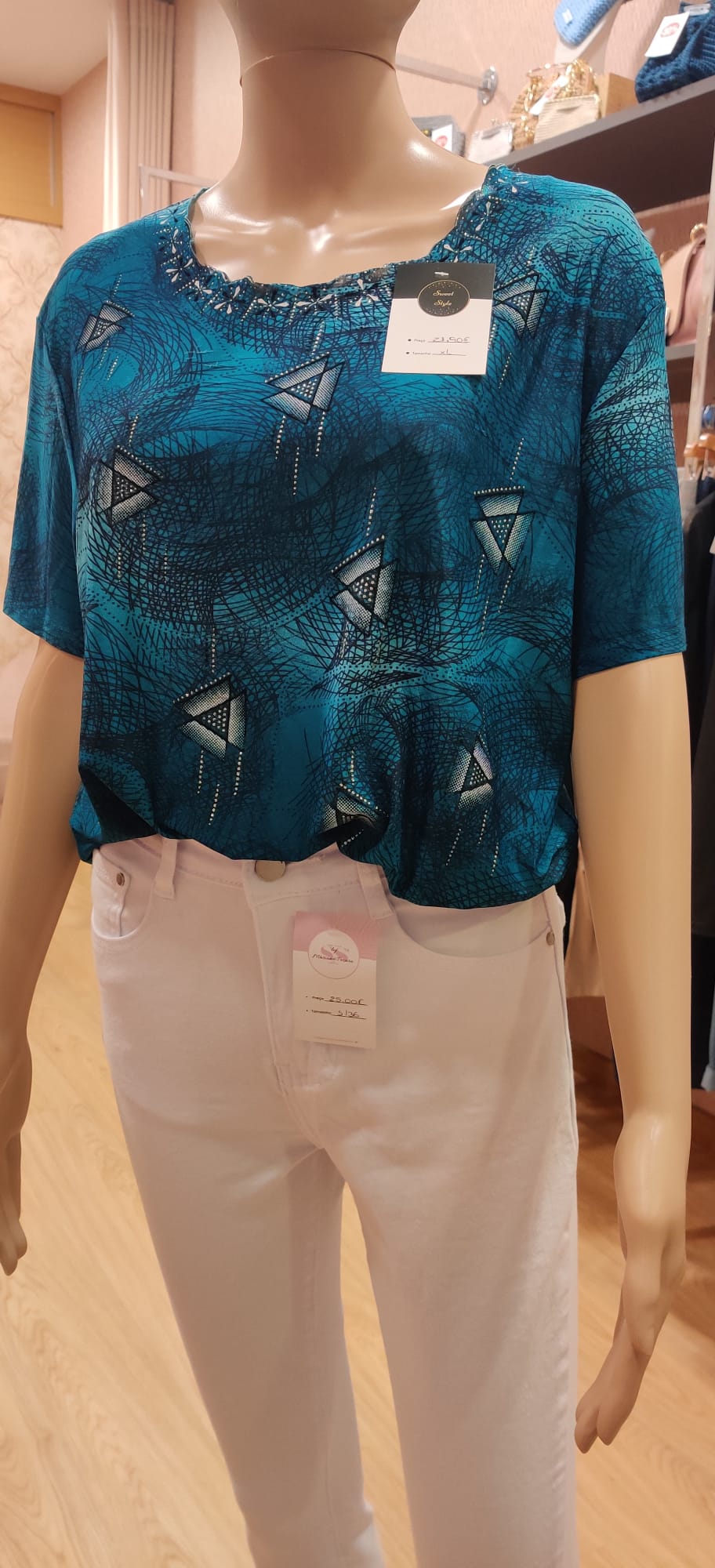 T-Shirt com brilhantes