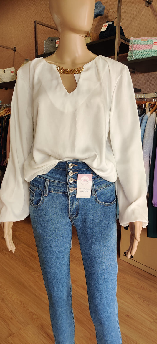 Blusa com corrente